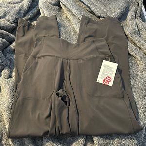 Lululemon align wide leg  31 inch - size 8